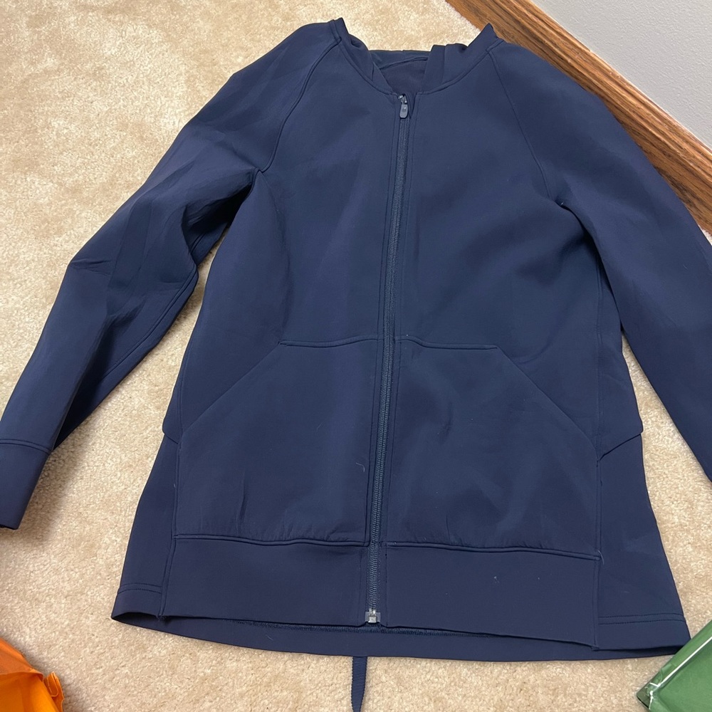 Lululemon sweatshirt (size 8)